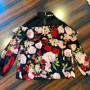 Entro Flowered Blouse